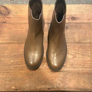 Gap Girls brown boots